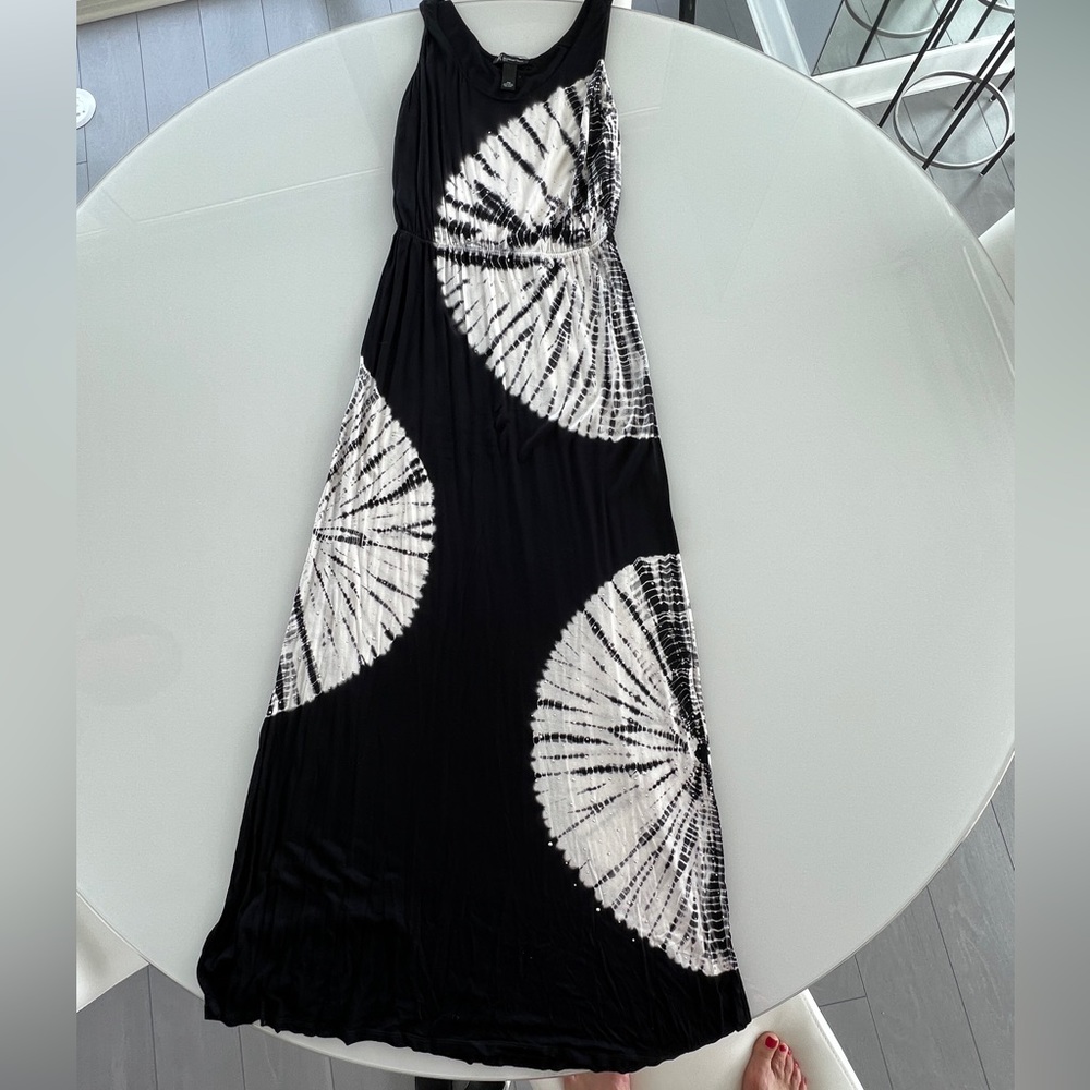 Petite Black and White Maxi Dress